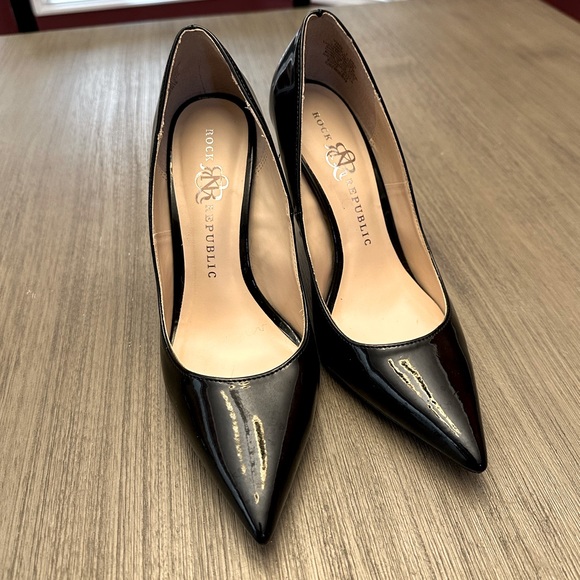 ⭐️2for$15⭐️ Rock & Republic chrome stilettos! - Picture 2 of 5